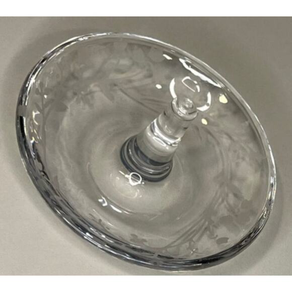 EUC Beautiful Floral Etched Ring Dish - Picture 1 of 10